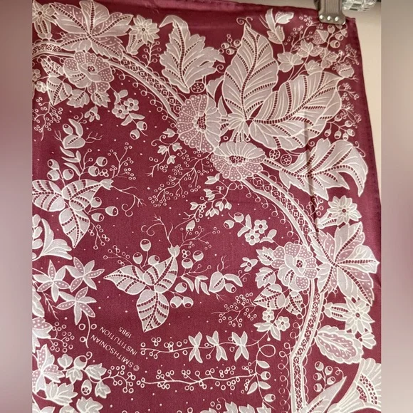 Smithsonian “Wisteria Lace” Silk Scarf NWT - Picture 8 of 9